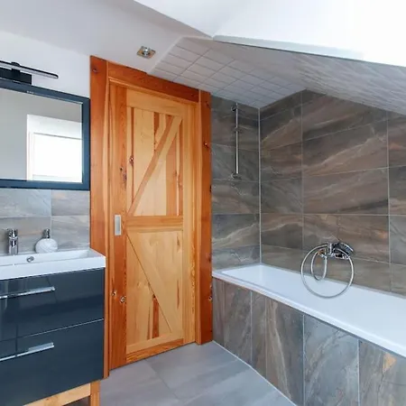Apartmán ve srubu s balkónem *