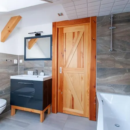 Apartmán ve srubu s balkónem Trutnov